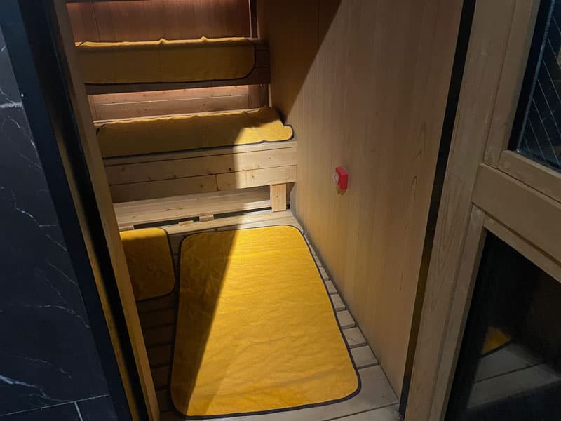 瞑サウナ 非常ボタン